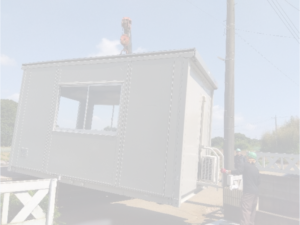 狭い現場へのハウスの搬入